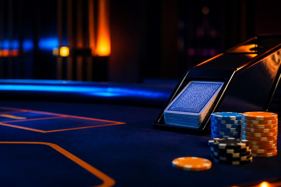 Krupiérka s kartami - baccarat live